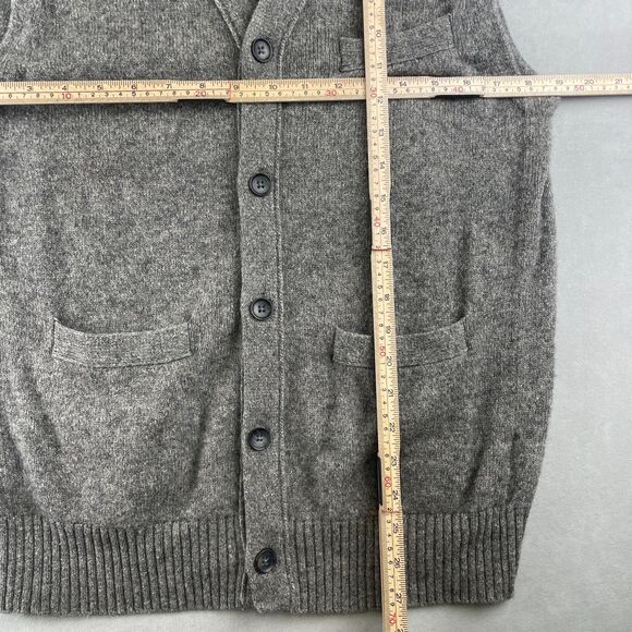 Banana Republic Sweater Vest Mens M Gray Wool Blend Button Pockets Grandpa Core - Picture 3 of 6